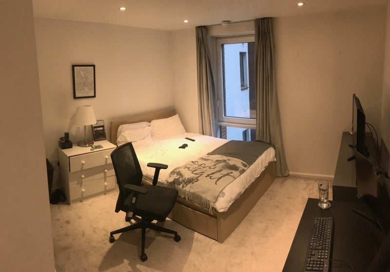 Flat Wenlock Road in Greater London