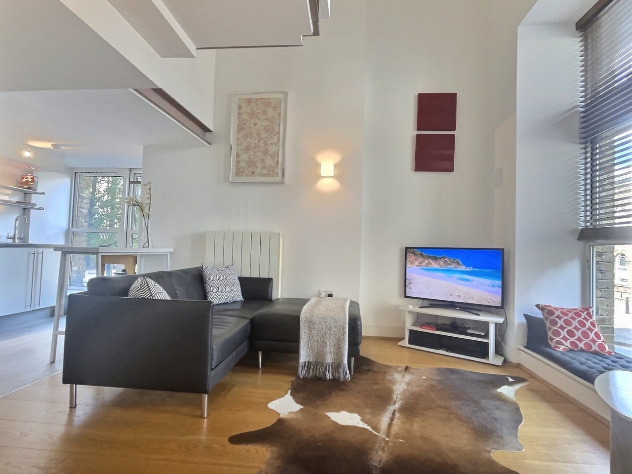 Flat Duke of Wellington Avenue in Greater London
