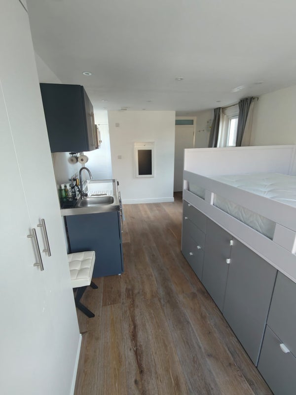 Flat Stamford Brook Road in Greater London