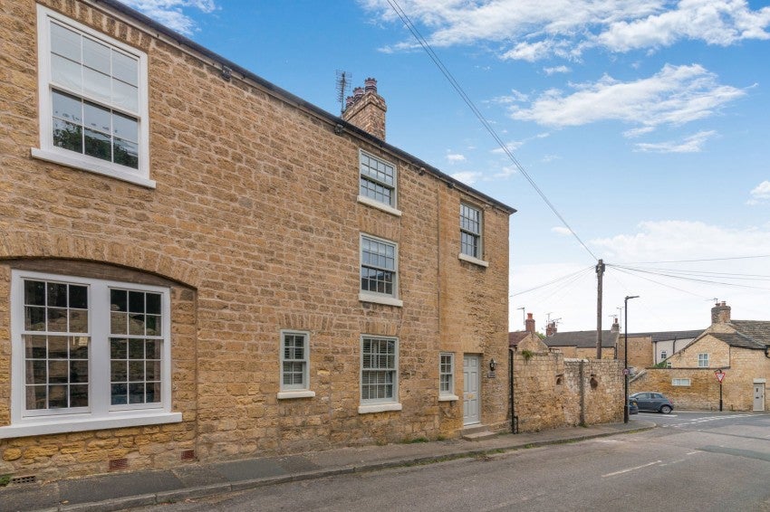 House Tenter Hill in Leeds