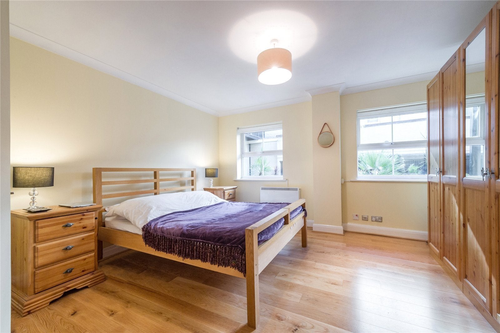 Flat Newton Street in Greater London