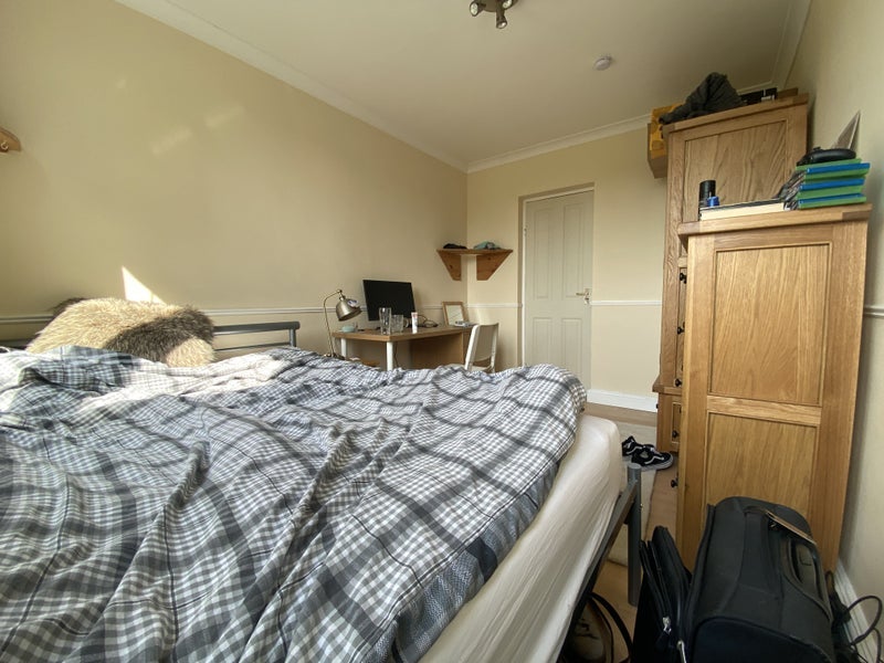 Room Gloucester Way in Greater London