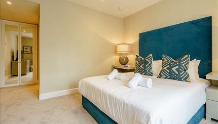 Flat Westferry Circus in Greater London