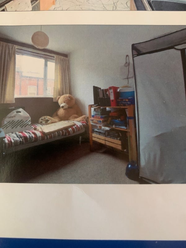 Room Cross Chestnut Grove in Leeds