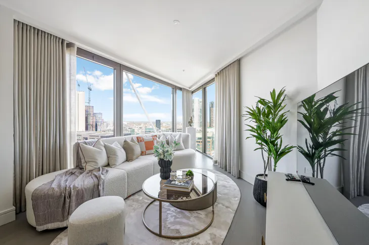 Flat Bishopsgate Plaza in City of London