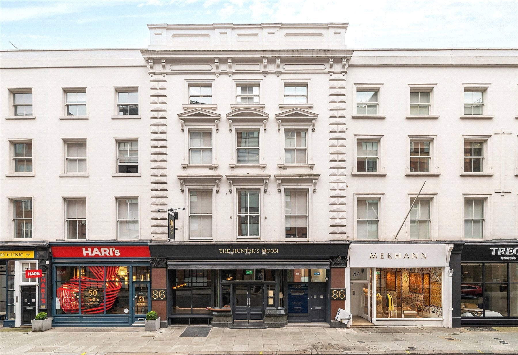 Room Fulham Road in Greater London
