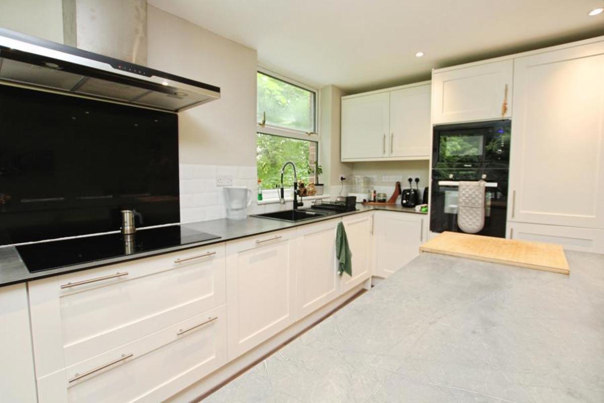 Flat Westacre Close in Bristol