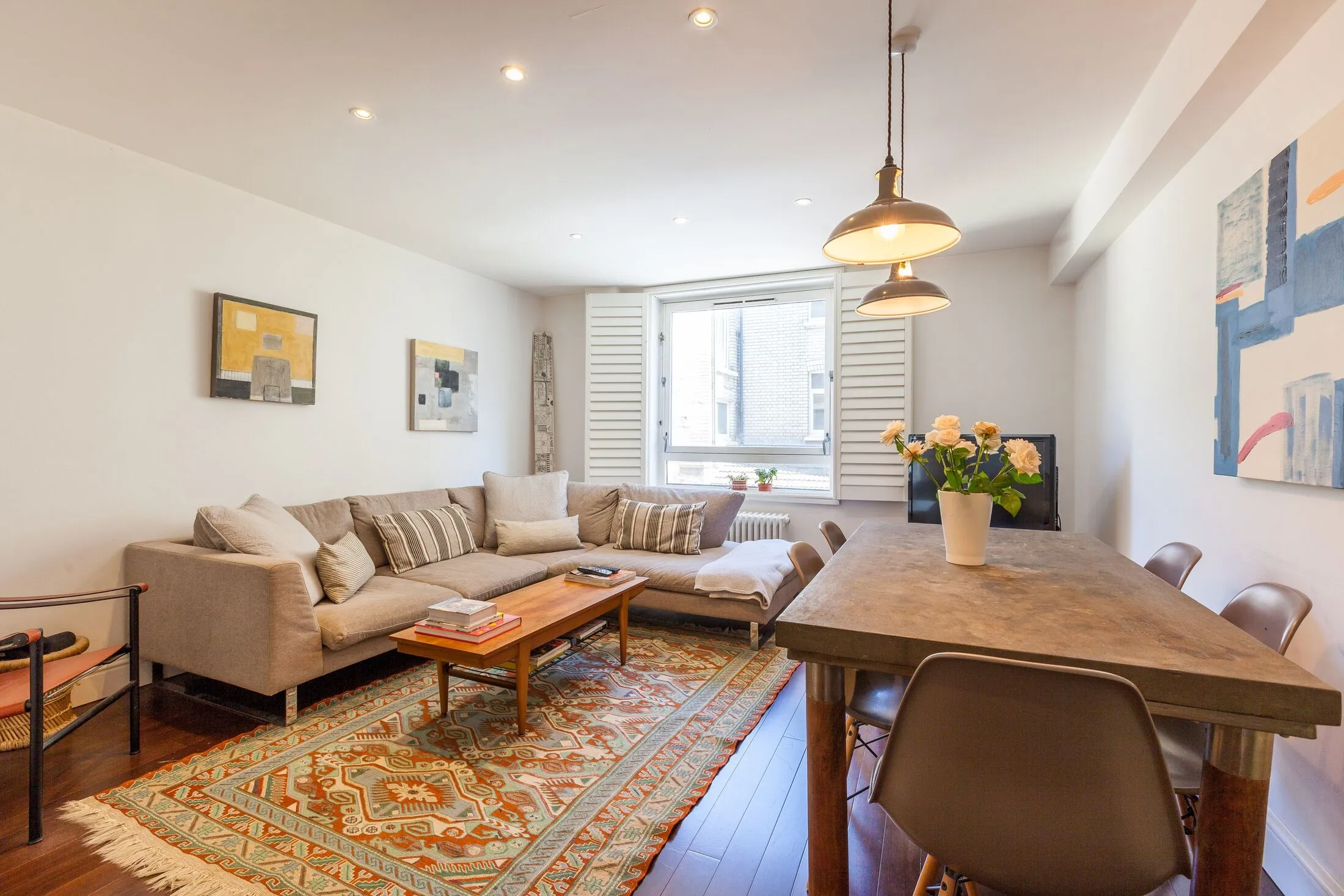 Flat Basing Place in Greater London