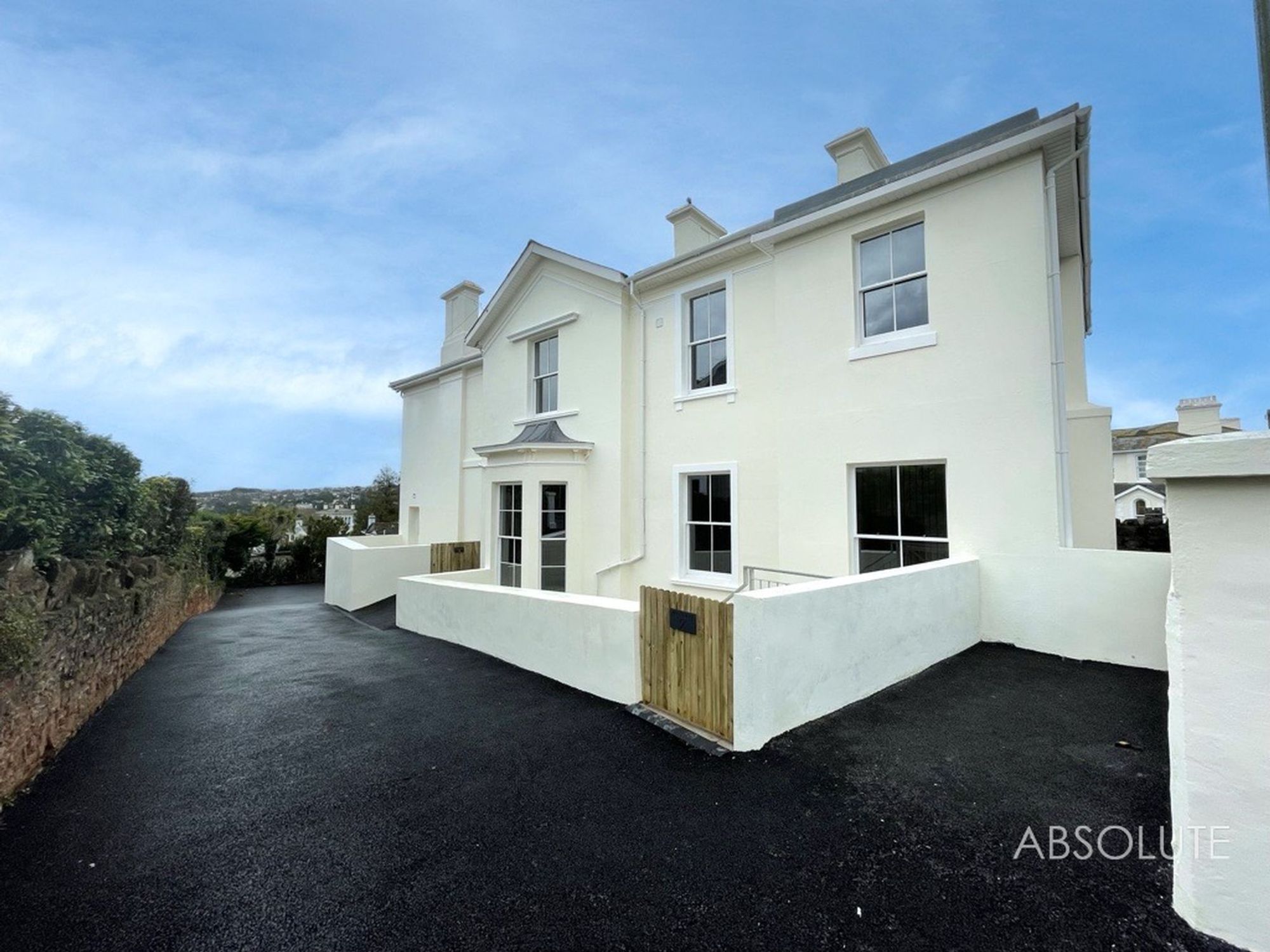Flat Abbey Road in Torquay