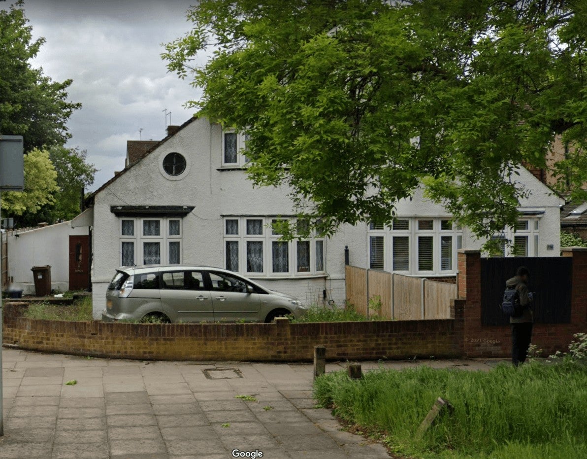 House Hanworth Road in Greater London