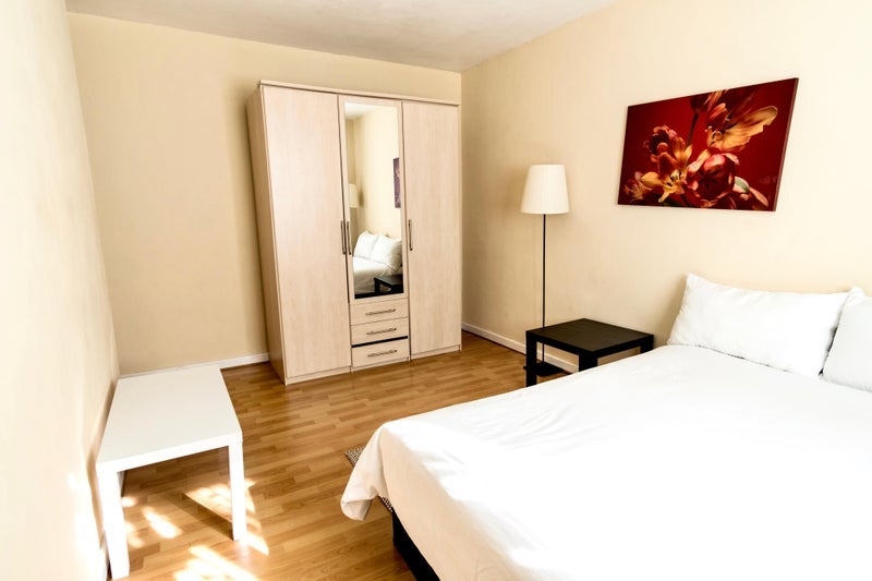Room Cavendish Street in Greater London