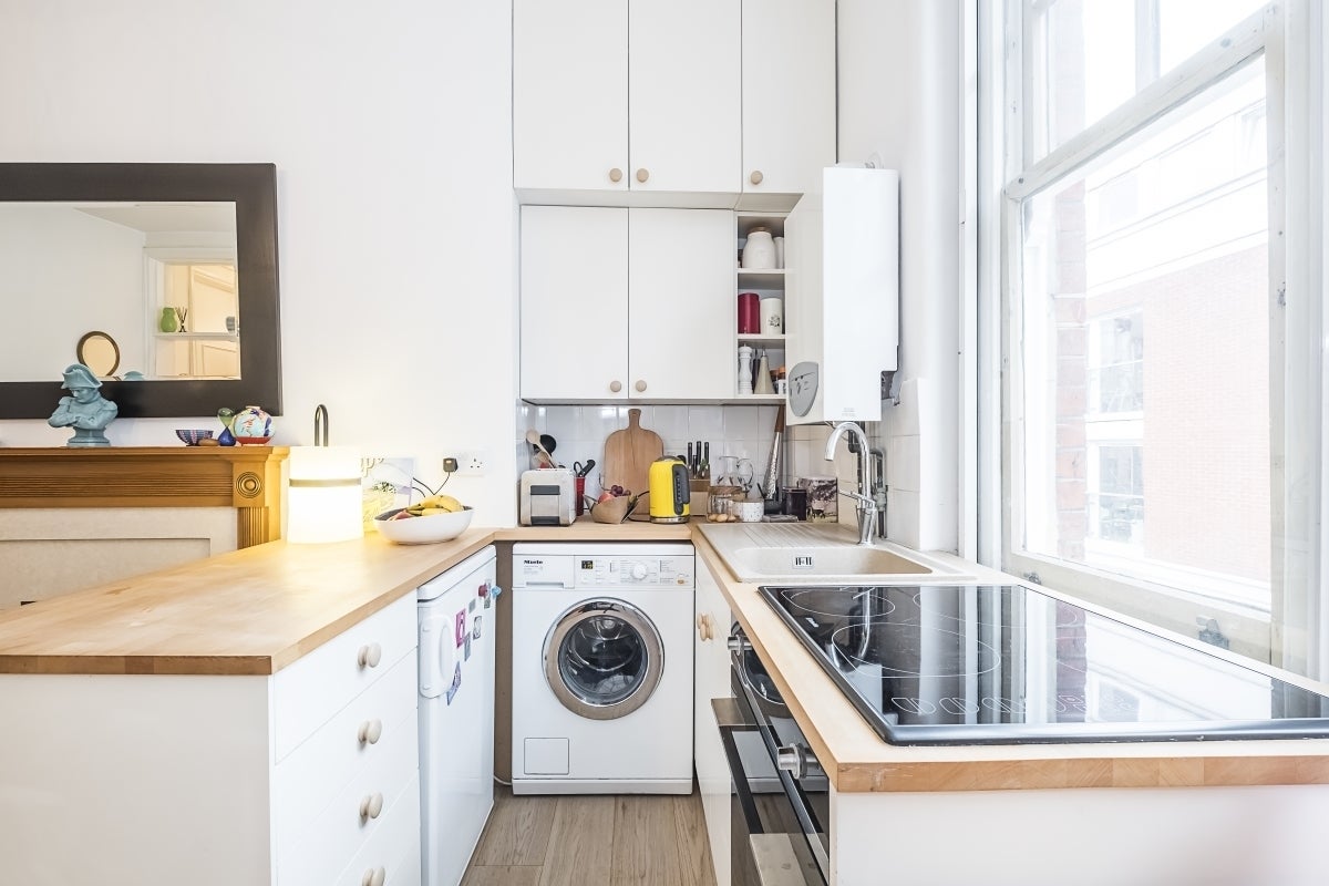 Flat Rochester Row in City of Westminster