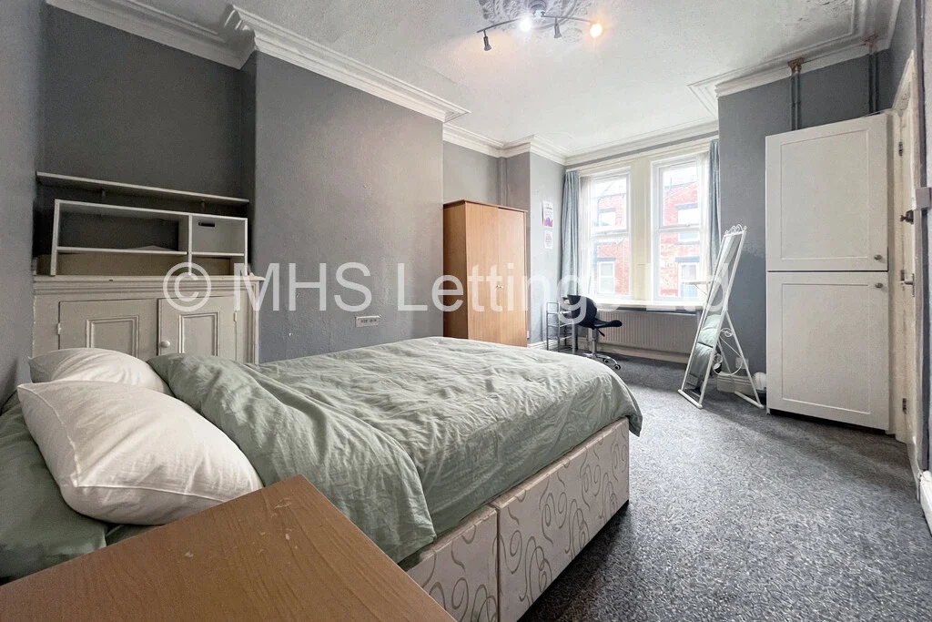 Room Pearson Grove in Leeds