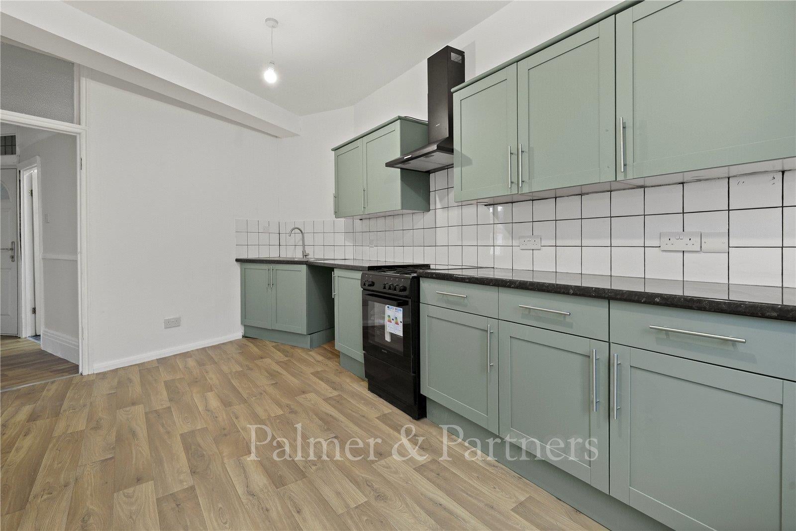 Flat Station Road in Clacton-on-Sea
