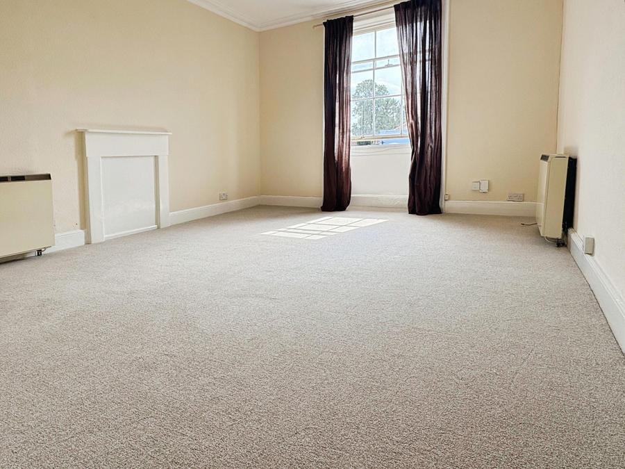 Flat The Cornmarket in Warminster