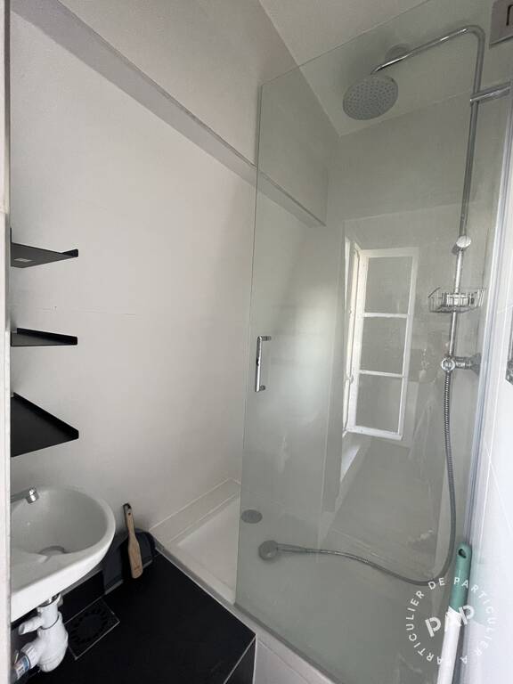 Room Rue de Maubeuge in Paris