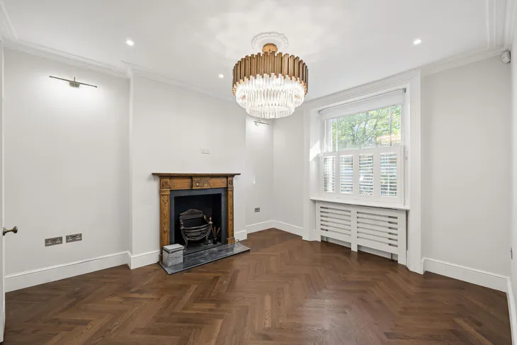 House Brompton Square in Greater London