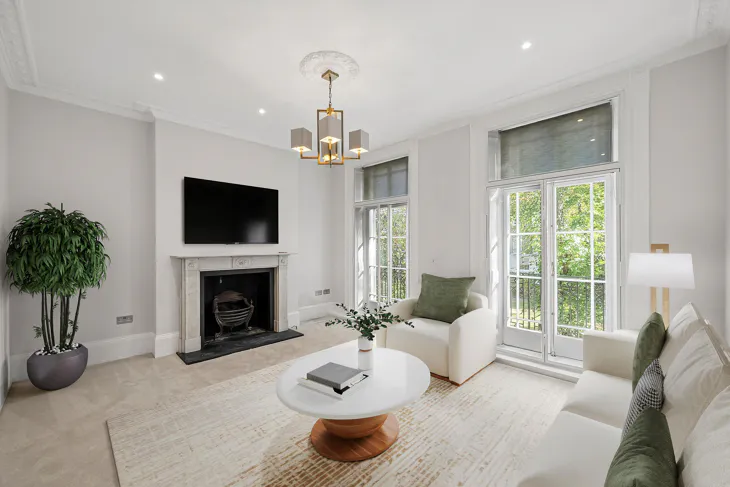 House Brompton Square in Greater London