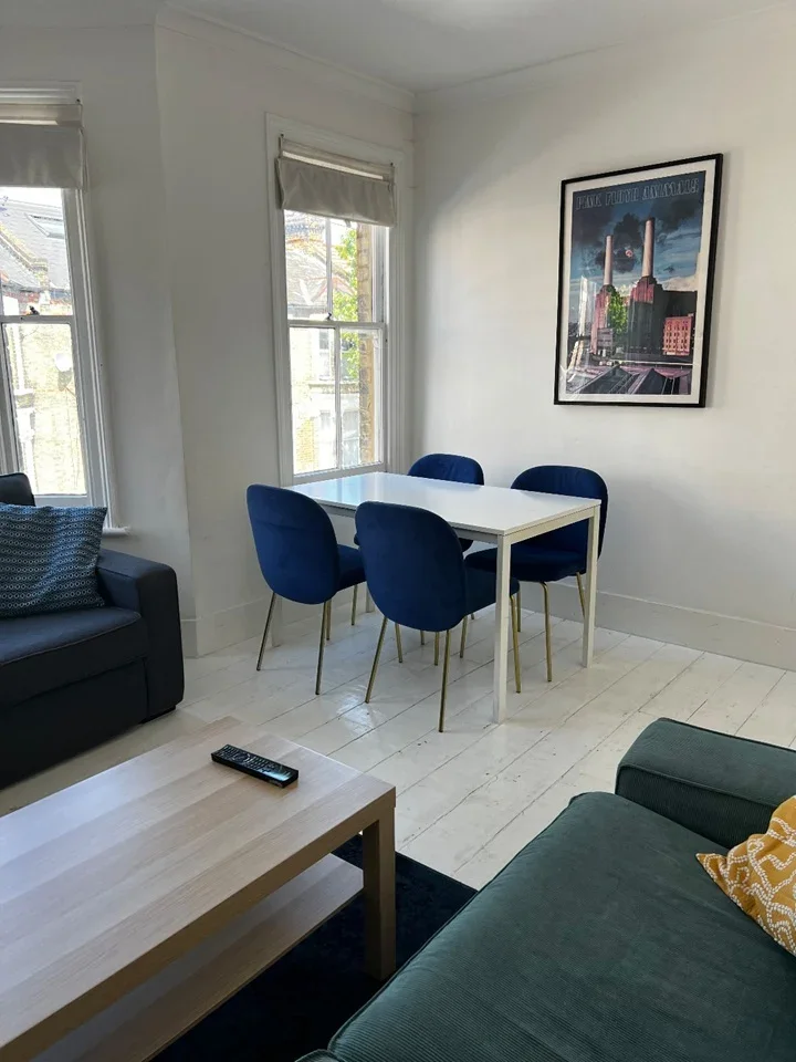 Flat Kerrison Road in Greater London