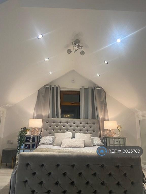Room Cadiz Road in Greater London