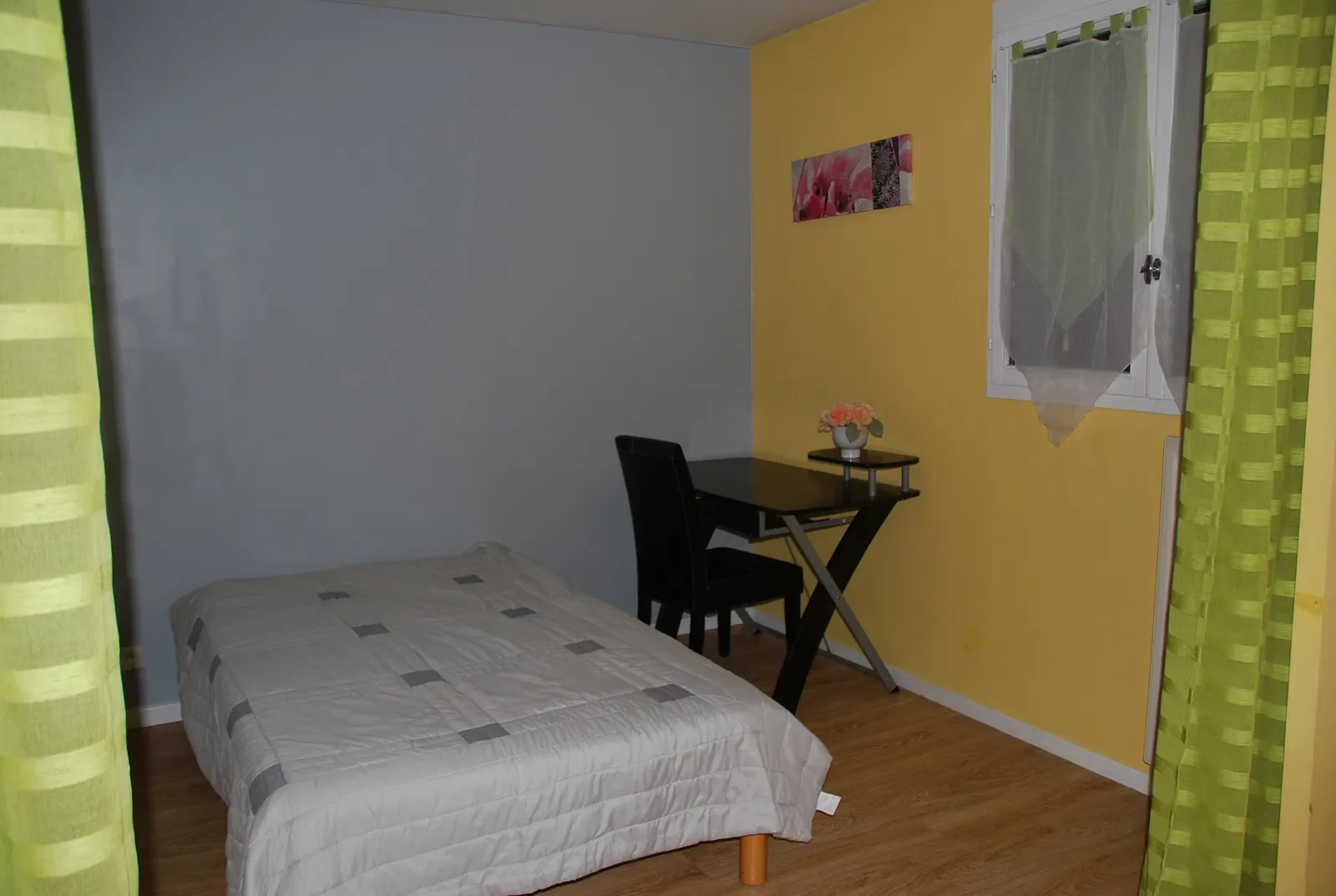 Room Square Titien in Ozoir-la-Ferrière