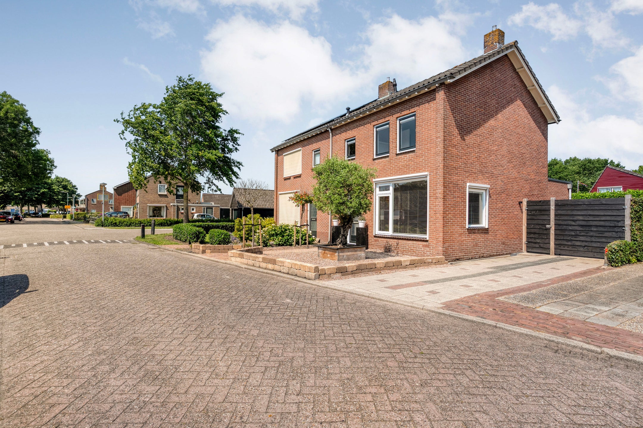 Twee-onder-één-kap te koop: Ds A.C. van Raalteweg 27, Wanneperveen