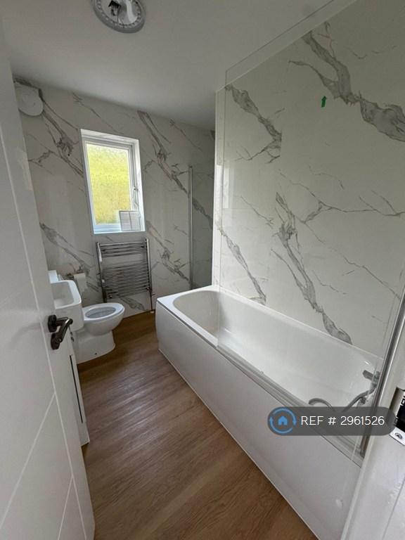 Room Abbs Cross Lane in Greater London