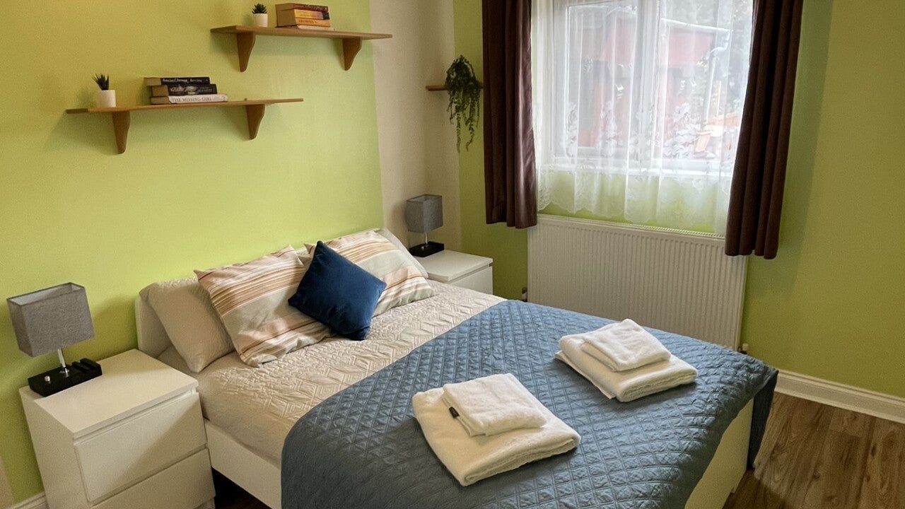 Flat Concord Close in London