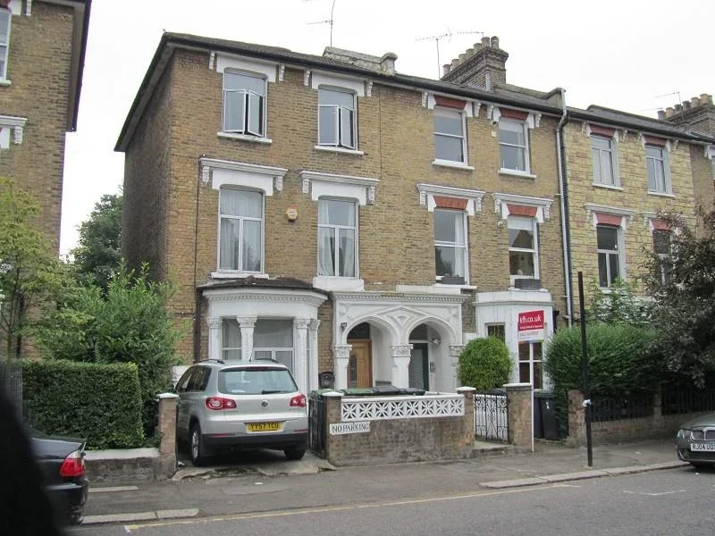 Flat Lancaster Road in Greater London