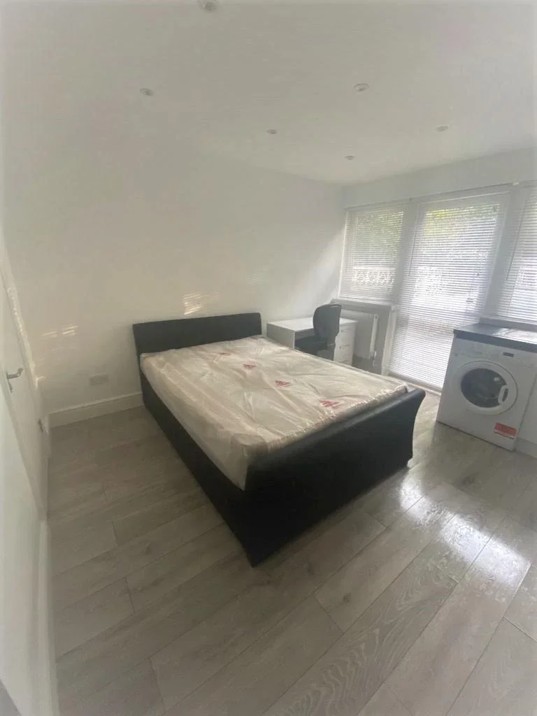 Flat Lancaster Road in Greater London