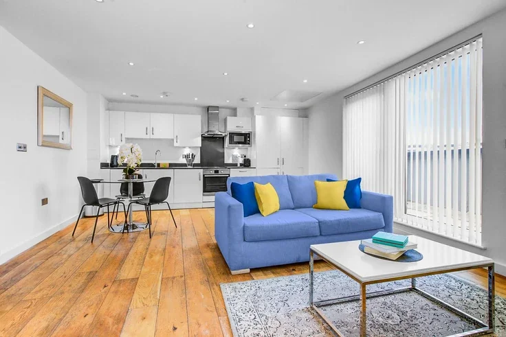 Flat Providence Place in Greater London