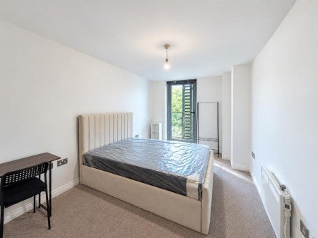 Flat St. Pancras Way in Greater London