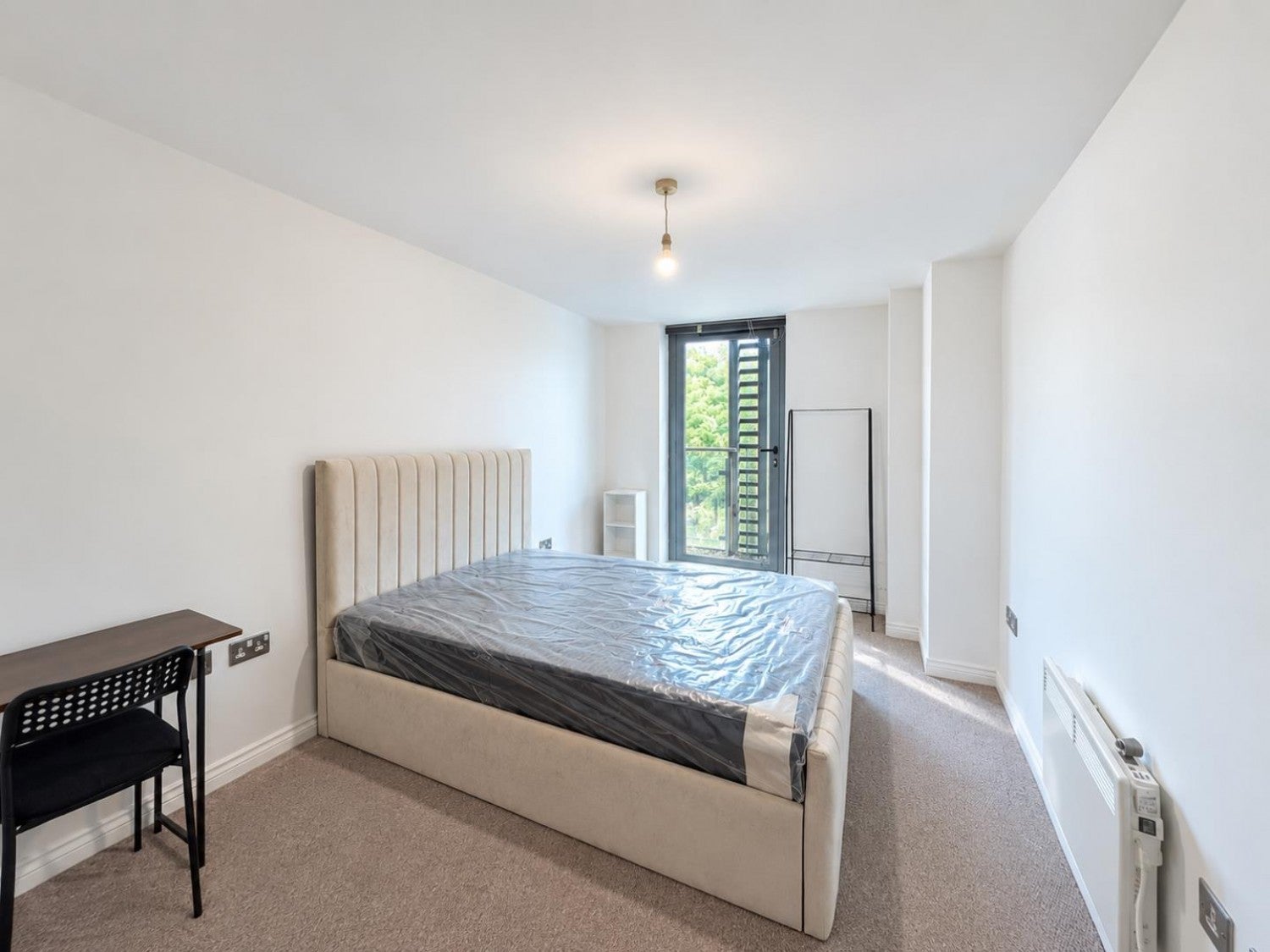 Flat St. Pancras Way in Greater London