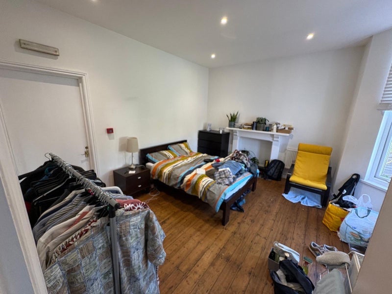Room Belvoir Road in Bristol