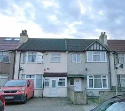 House Carnforth Road in Greater London