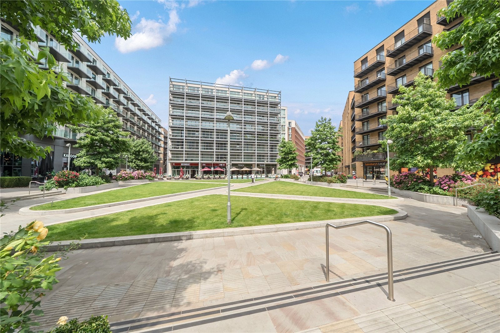 Flat Shipwright Street in Greater London