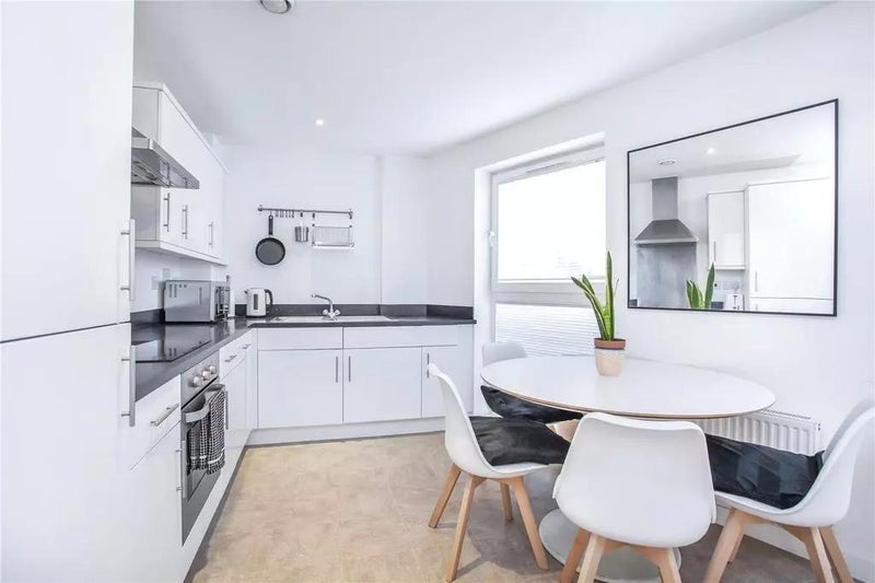 Flat Amhurst Road in Greater London