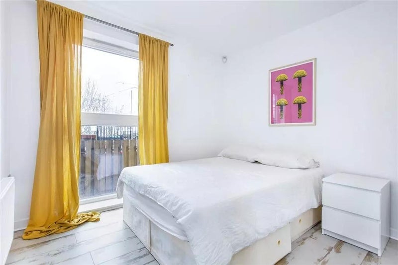 Flat Amhurst Road in Greater London