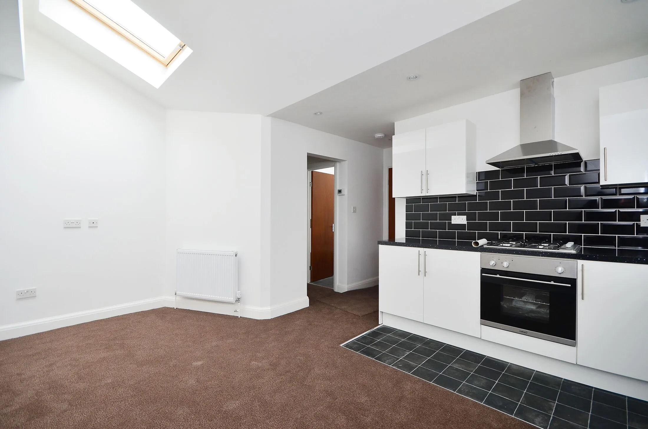 Flat Waldram Park Road in Greater London