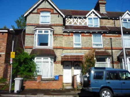 Flat Bayes Street in Kettering