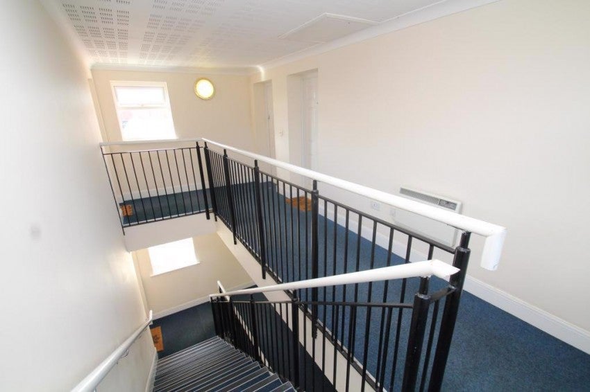 Flat Eastbury Way in Blunsdon St Andrew