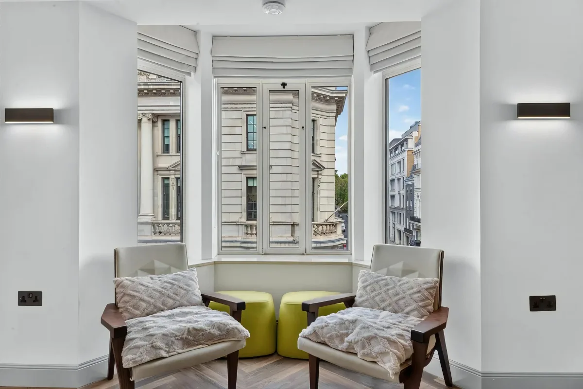 Flat Cleveland Row in City of Westminster