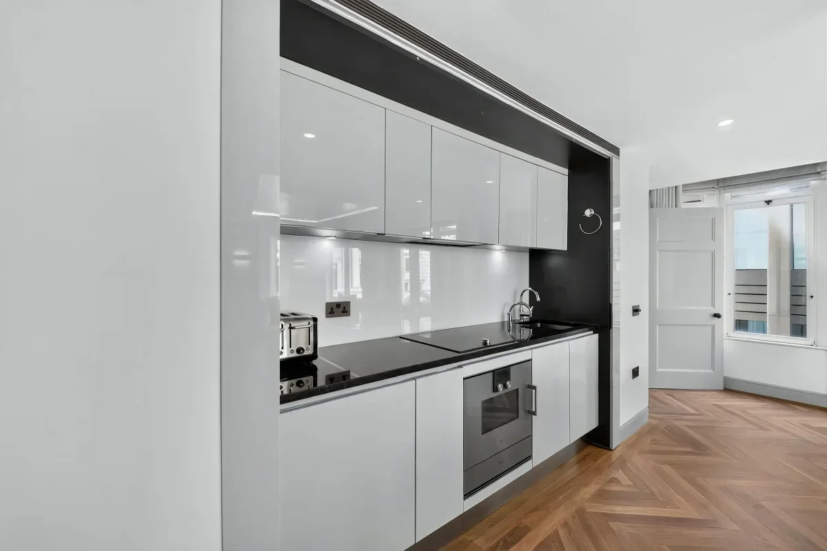 Flat Cleveland Row in City of Westminster