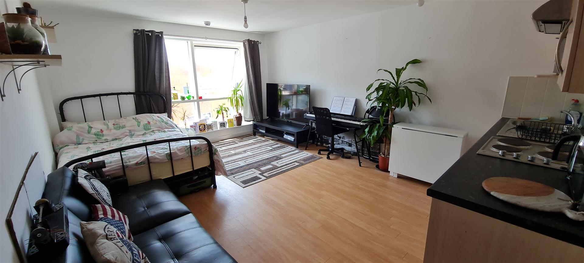 Flat Kent Road in Portsmouth