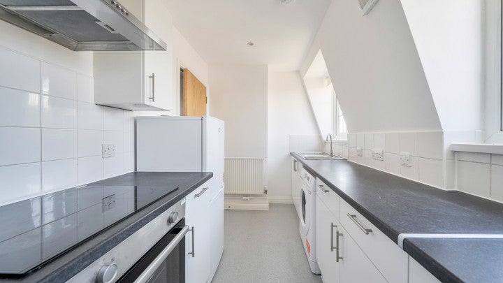 Flat Ravens Way in Greater London