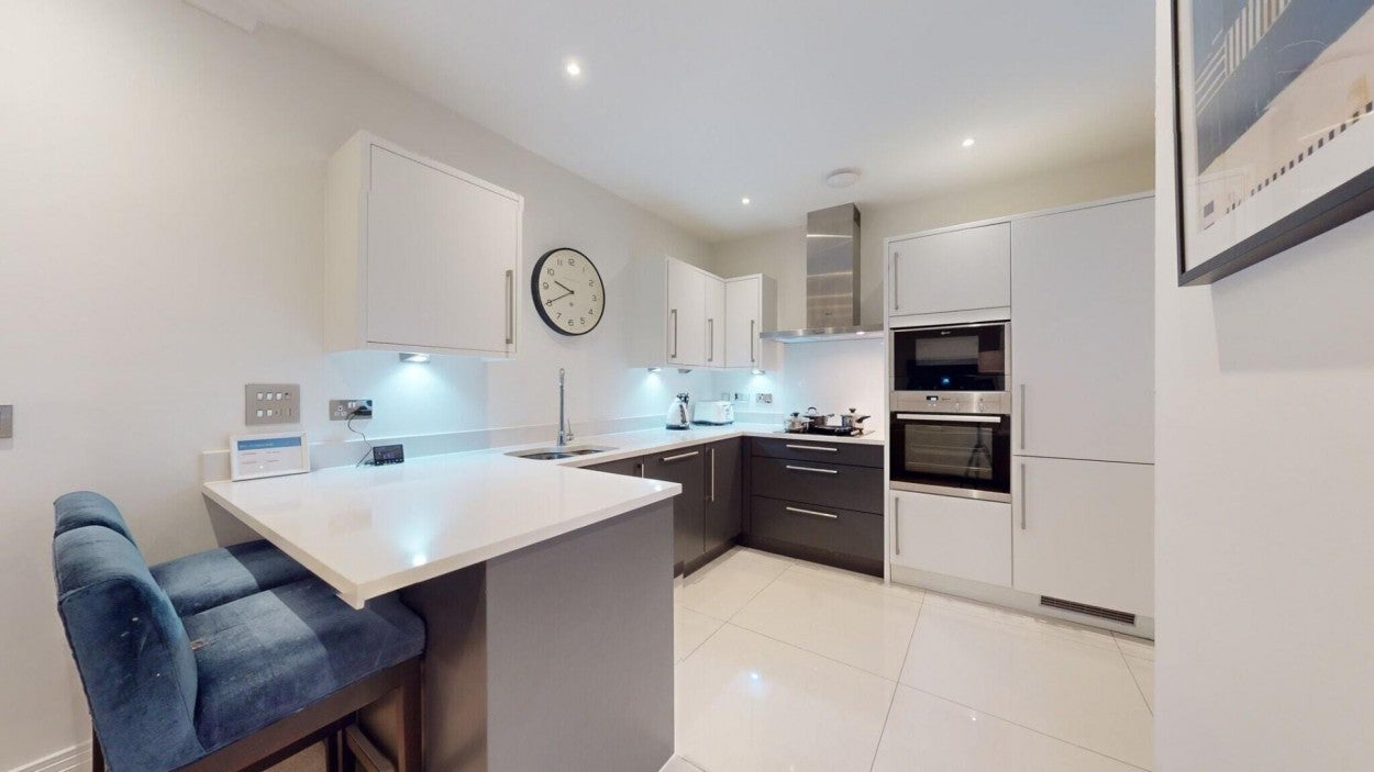 Flat Rainville Road in Greater London