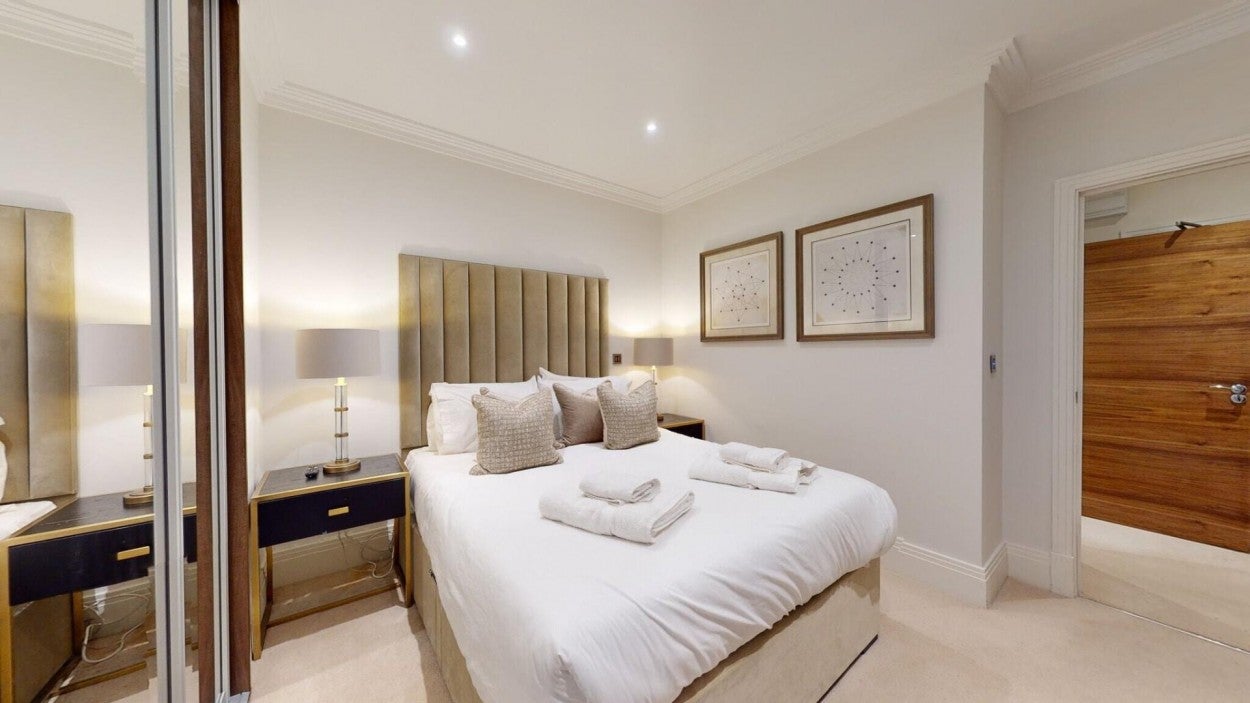 Flat Rainville Road in Greater London