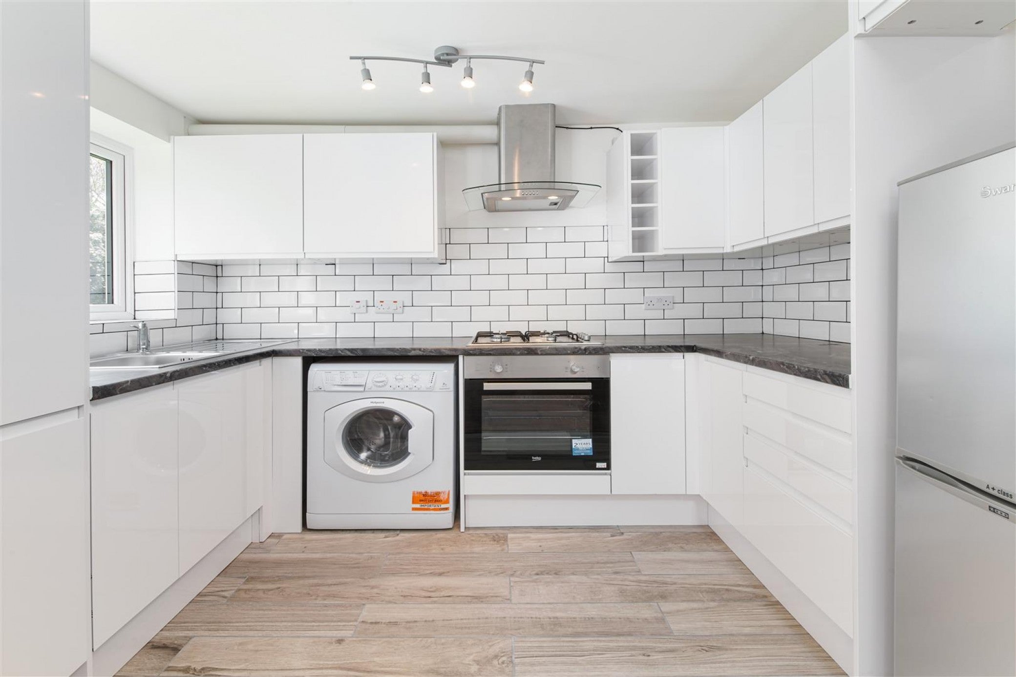 Flat Laburnum Close in Greater London
