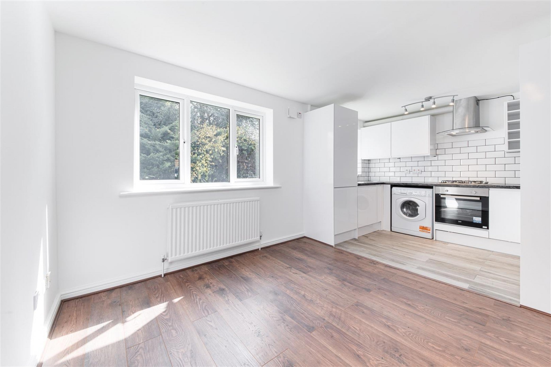 Flat Laburnum Close in Greater London