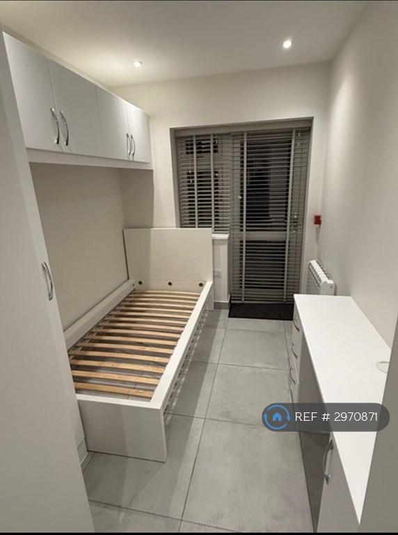 Room Ribblesdale Avenue in Greater London